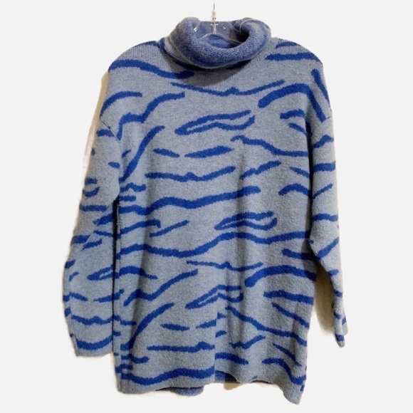 NA-KD Blue Animal Printed Tiger Turtleneck Sweater. Size XS - Picture 1 of 13